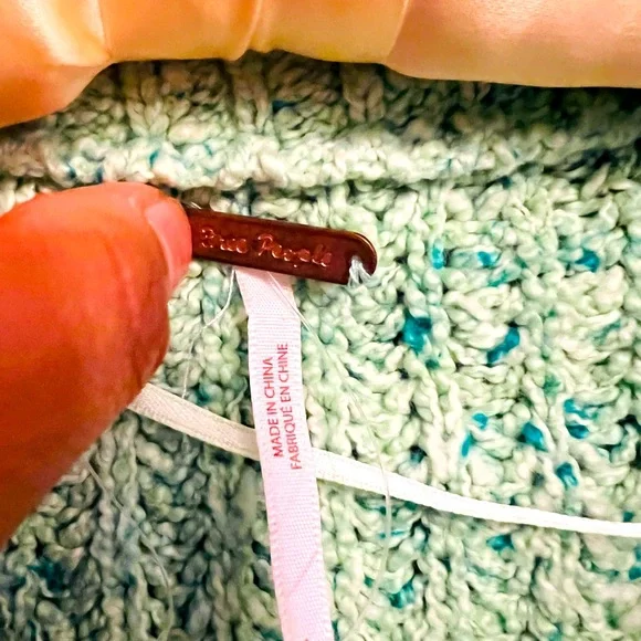 Cable Knit Sweater - Picture 4 of 4